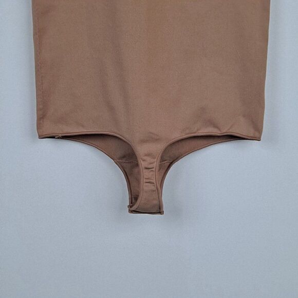 Skims ladies bodysuit NWOT - Picture 3 of 8